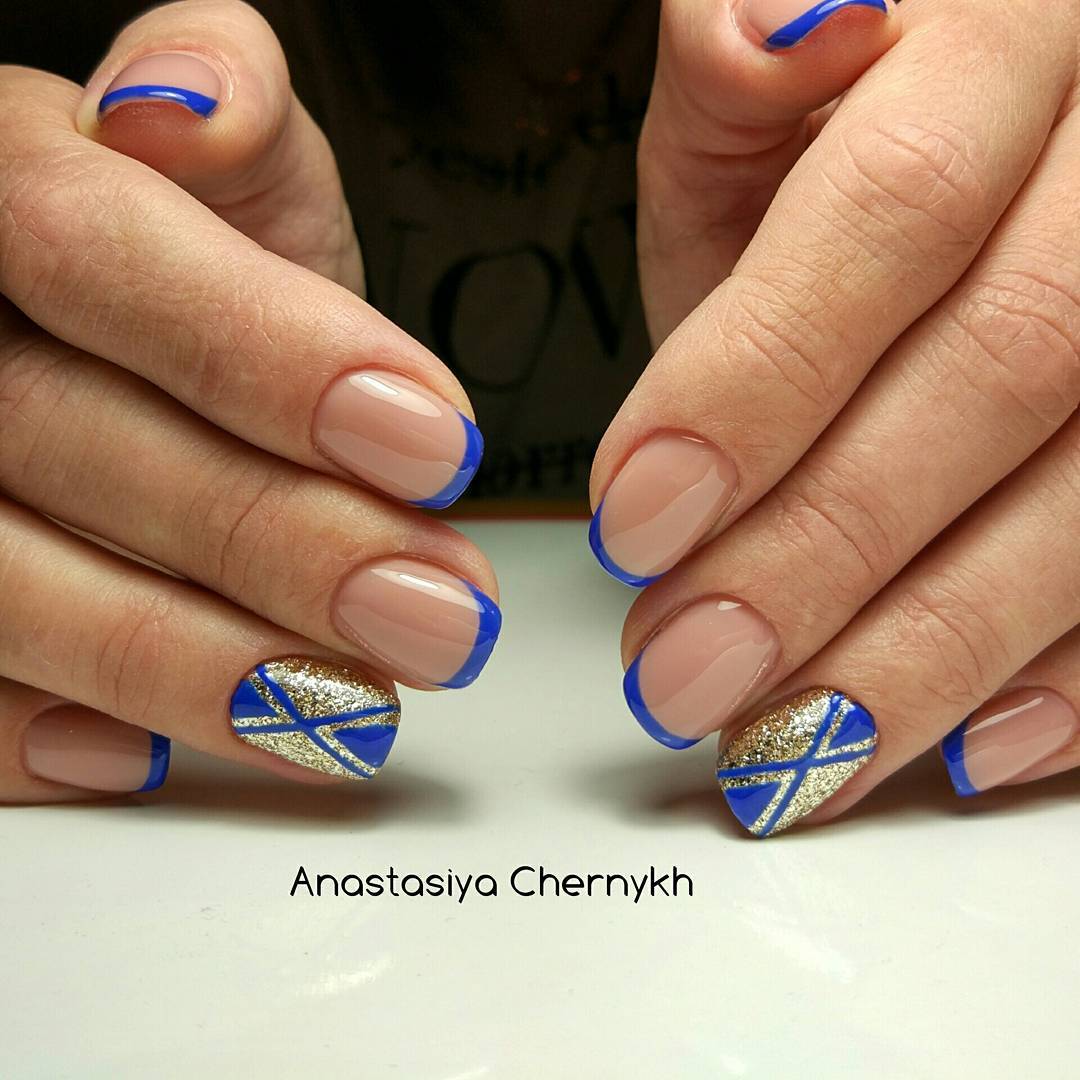 French blue. Синий френч. Маникюр синий френч. Синий френч на короткие. Дизайн ногтей новинки.